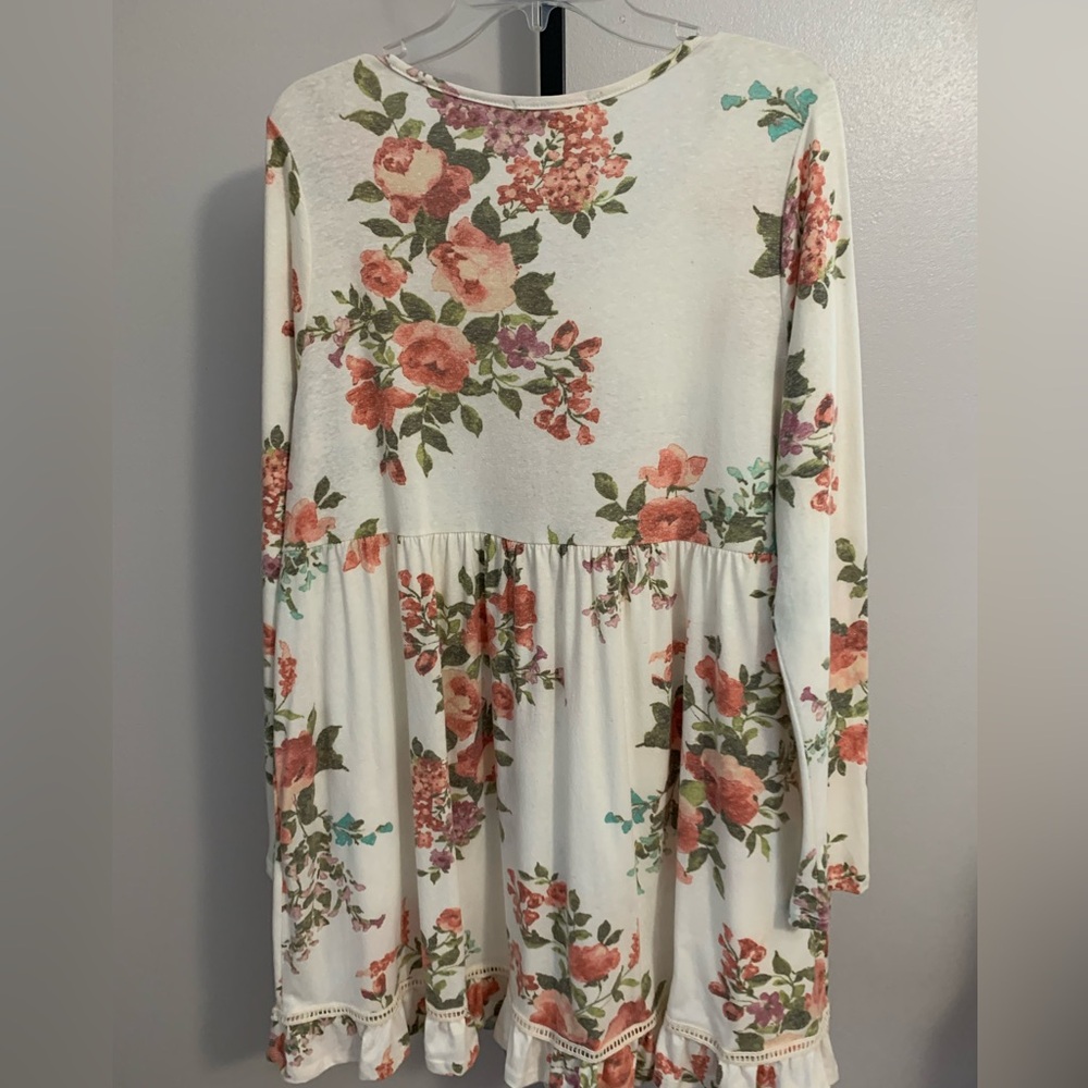 Kye Mi Floral Dress - Picture 4 of 16